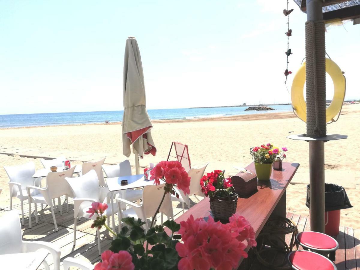 Cunit Playa Apartment ภายนอก รูปภาพ