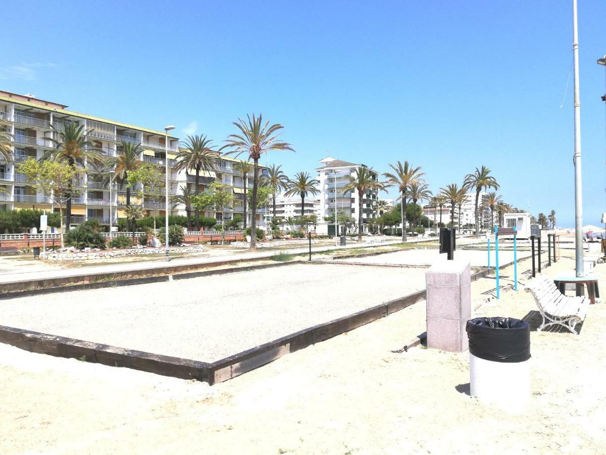 Cunit Playa Apartment ภายนอก รูปภาพ